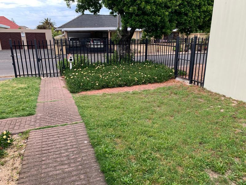 4 Bedroom Property for Sale in Monte Vista Western Cape